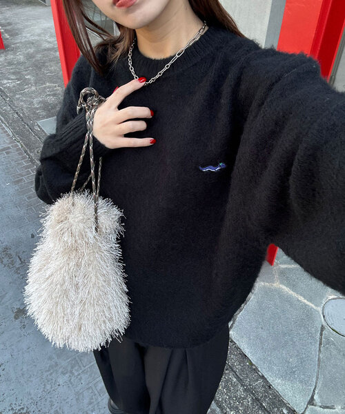 CIAOPANIC（チャオパニック）の「ワンポイント刺繡シャギーニットプルオーバー（ニット/セーター・レディース・レッド/ブラウン/ブラック/アイボリー/ミント・ONE SIZE）」の3枚目の写真