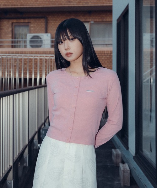 Subciety（サブサエティ）の「Button Cropped Cardigan【WOMEN】（カーディガン/ボレロ・レディース・ブルー/ブラック/ピンク・FREE）」の6枚目の写真