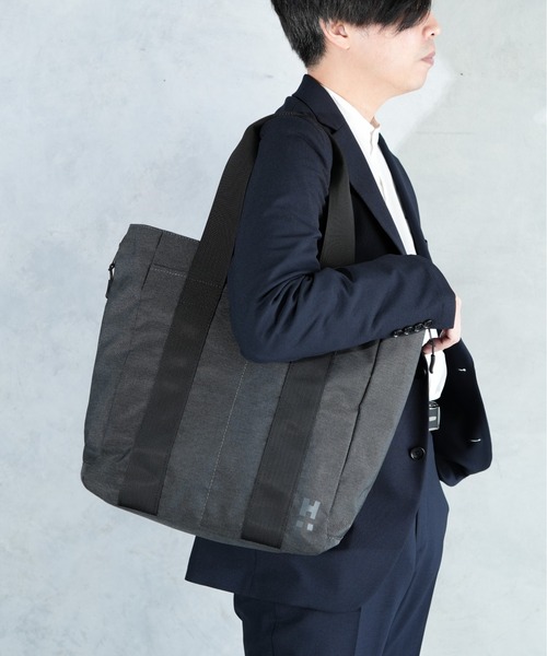 Siffler(シフレ)の「【HAPITAS PLUS/ハピタスプラス】 撥水 軽量 A4対応 ビジネストートバッグ(トートバッグ・メンズ・グレー/ブラック/グレイッシュベージュ・FREE)」の2枚目の写真