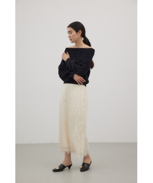 crie conforto(クリーコンフォルト)の「オフショルダーシャギーラメニット 秋服 / 冬服 / 長袖(ニット/セーター・レディース・モカ/オフホワイト/ブラック・FREE)」の6枚目の写真