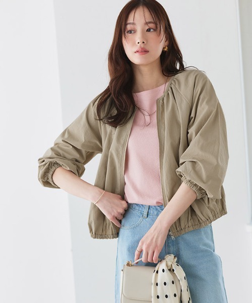 Pierrot（ピエロ）の「撥水・UVカットノーカラーギャザーブルゾン（ブルゾン・レディース・アイボリー/ベージュ/ネイビー/グレー系その他・L/M）」の17枚目の写真