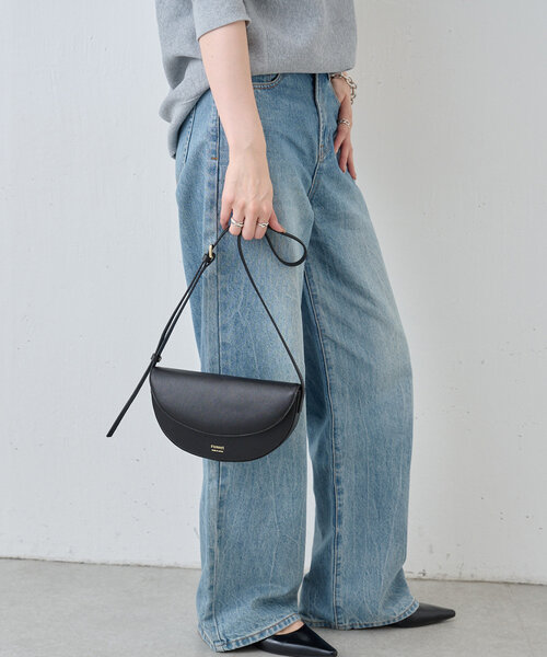 russet（ラシット）の「レザーハーフムーンミニショルダーバッグ(CE