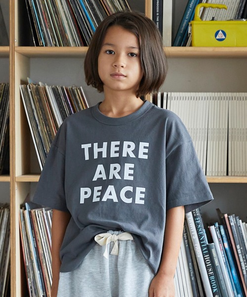 GENERATOR(ジェネレーター)の「GENERATOR/ジェネレーター PEACE Tシャツ(Tシャツ/カットソー・キッズ・チャコールグレー/グリーン/ホワイト・M/L/XL)」の2枚目の写真
