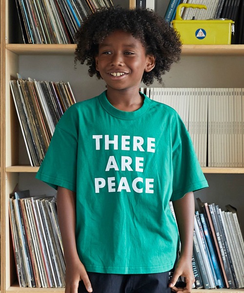 GENERATOR(ジェネレーター)の「GENERATOR/ジェネレーター PEACE Tシャツ(Tシャツ/カットソー・キッズ・チャコールグレー/グリーン/ホワイト・M/L/XL)」の3枚目の写真