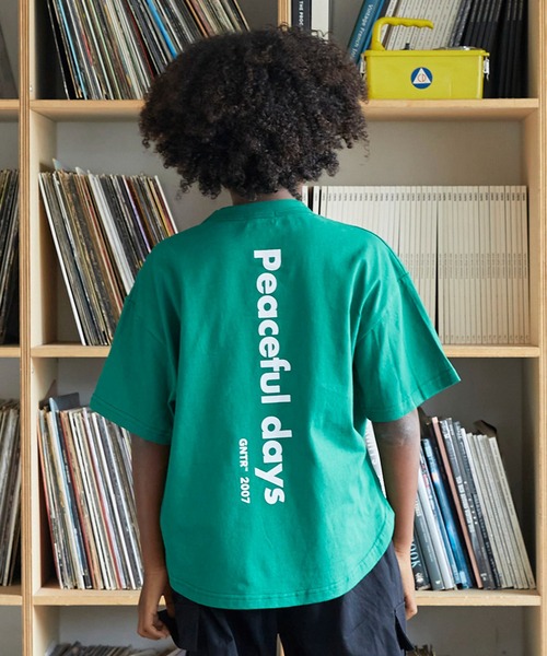 GENERATOR(ジェネレーター)の「GENERATOR/ジェネレーター PEACE Tシャツ(Tシャツ/カットソー・キッズ・チャコールグレー/グリーン/ホワイト・M/L/XL)」の12枚目の写真