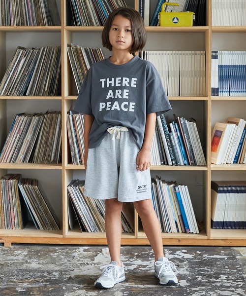 GENERATOR(ジェネレーター)の「GENERATOR/ジェネレーター PEACE Tシャツ(Tシャツ/カットソー・キッズ・チャコールグレー/グリーン/ホワイト・M/L/XL)」の7枚目の写真