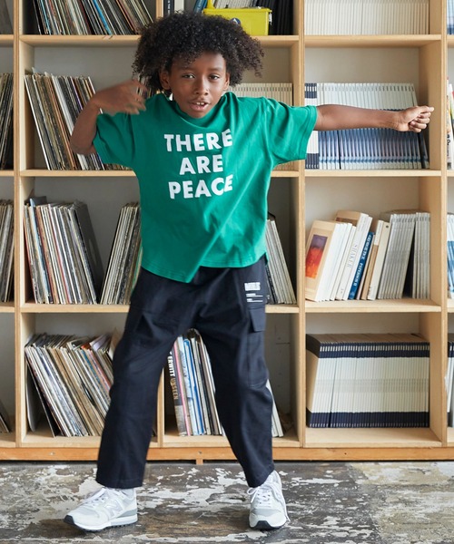 GENERATOR(ジェネレーター)の「GENERATOR/ジェネレーター PEACE Tシャツ(Tシャツ/カットソー・キッズ・チャコールグレー/グリーン/ホワイト・M/L/XL)」の11枚目の写真