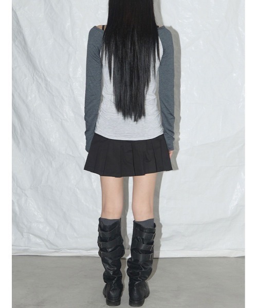 FANCY CLUB（ファンシークラブ）の「【FANCY CLUB】HEAVENLY OFF-SHOULDER LONG SLEEVE / 【ファンシークラブ】オフショルダーレタリングプリント長袖Tシャツ（Tシャツ/カットソー・レディース・杢グレー/ベージュ・ONE SIZE）」の8枚目の写真