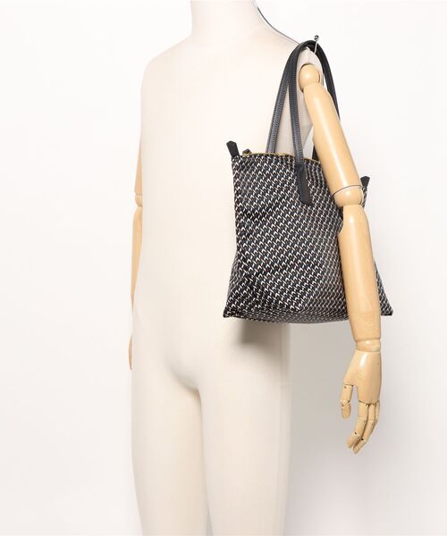 Roberta Pieri（ロベルタピエリ）の「ROBERTA PIERI/ロベルタピエリ ラージトートバッグ【TATAMI LT2】（トートバッグ・レディース・ネイビー/グリーン・FREE）」の6枚目の写真