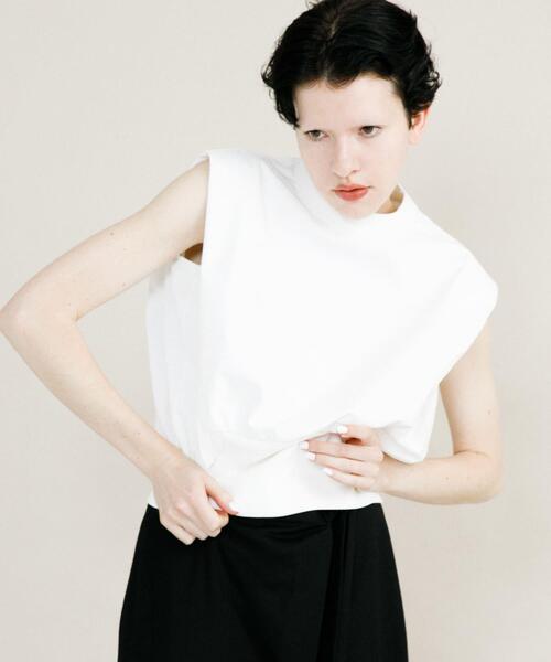 LAATO（ラート）の「fast dry no sleeve festee（Tシャツ/カットソー・レディース・オフホワイト/ホワイト/ダークグレー・FREE）」の2枚目の写真