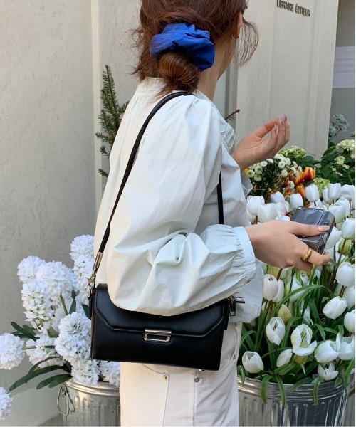 FINEnough（ファインナフ）の「オケージョンクラッチミニショルダー