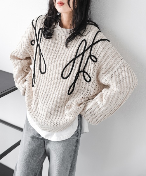 AMELY(エミリー)の「コード刺繍 透かし編みニット(ニット/セーター・レディース・ブラック/アイボリー/グレー/ベージュ・フリー)」の2枚目の写真