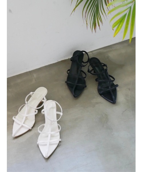 TRUNC(トランクエイティーエイト)の「Line Strap Heel Sandals Ⅱ(サンダル・レディース・アイボリー/ブラック・LARGE/MEDIUM/SMALL)」の3枚目の写真