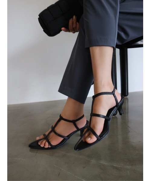 TRUNC(トランクエイティーエイト)の「Line Strap Heel Sandals Ⅱ(サンダル・レディース・アイボリー/ブラック・LARGE/MEDIUM/SMALL)」の4枚目の写真