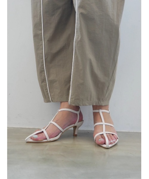 TRUNC(トランクエイティーエイト)の「Line Strap Heel Sandals Ⅱ(サンダル・レディース・アイボリー/ブラック・LARGE/MEDIUM/SMALL)」の9枚目の写真
