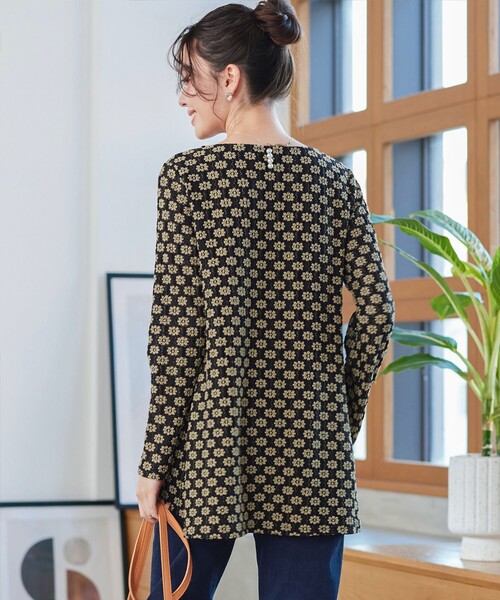 Tiaclasse(ティアクラッセ)の「花柄カットレースフレアトップス(Tシャツ/カットソー・レディース・ブラック/ブラック系その他/オフホワイト/ベージュ系その他・M/L)」の20枚目の写真