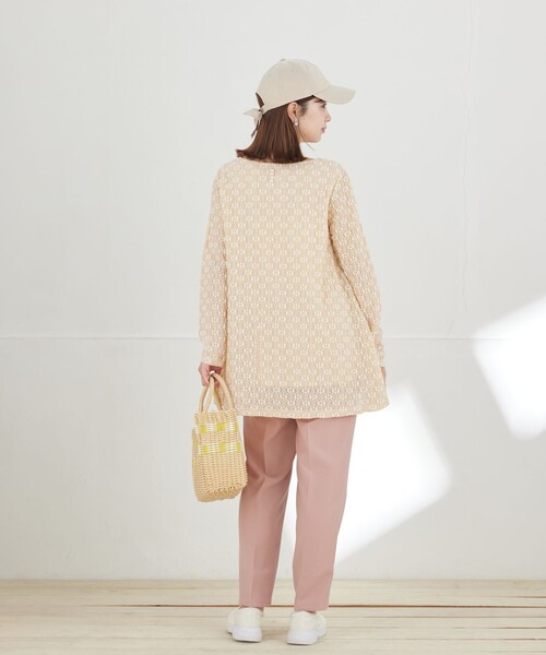 Tiaclasse(ティアクラッセ)の「花柄カットレースフレアトップス(Tシャツ/カットソー・レディース・ブラック/ブラック系その他/オフホワイト/ベージュ系その他・M/L)」の14枚目の写真