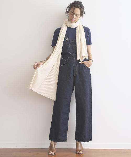 SEA(シー)の「VINTAGE 858 オリジナルセルヴィッチデニムオーバーオール(デニムパンツ・レディース・ライトブルー/ワンウォッシュ/インディゴブルー・24/25/26)」の4枚目の写真