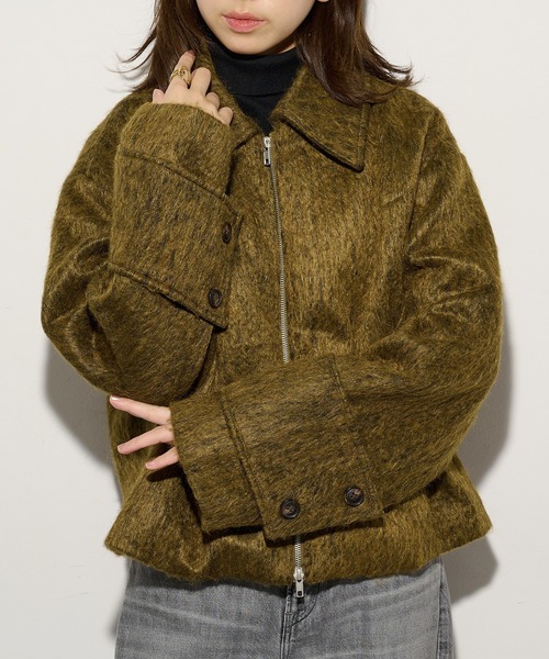 MAISON BREEZE reveur(メゾンブリーズレヴール)の「【MAISON BREEZE reveur】シャギーショートブルゾン DTK(ブルゾン・レディース・グレー/マスタード/チャコールグレー・FREE)」の1枚目の写真
