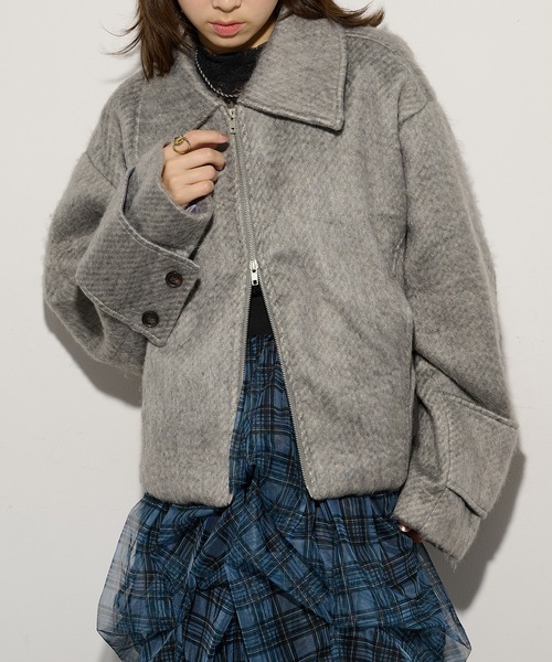 MAISON BREEZE reveur(メゾンブリーズレヴール)の「【MAISON BREEZE reveur】シャギーショートブルゾン DTK(ブルゾン・レディース・グレー/マスタード/チャコールグレー・FREE)」の18枚目の写真
