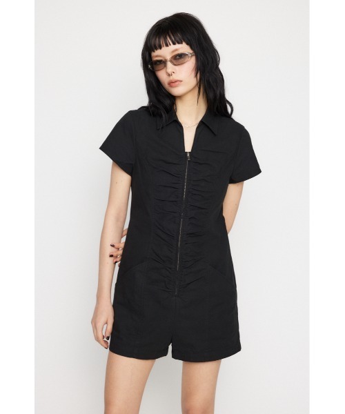 LAGUA GEM（ラグアジェム）の「GATHER MINI オールインワン（つなぎ/オールインワン・レディース・ブラウン/チャコールグレー/ブラック・SMALL/MEDIUM）」の15枚目の写真