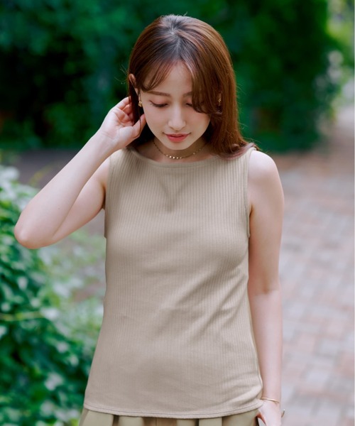 COHINA(コヒナ)の「カップ付きボートネックタンク 【低身長・小柄女性】(タンクトップ・レディース・ネイビー/ブラウン/グリーン/ブラック/ベージュ・ONE SIZE)」の4枚目の写真