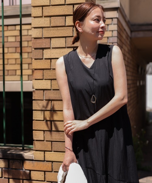 Bou Jeloud(ブージュルード)の「裾フレア切替ノースリーブワンピース(ワンピース・レディース・ブラック/ピンク/ベージュ・38/TL)」の12枚目の写真