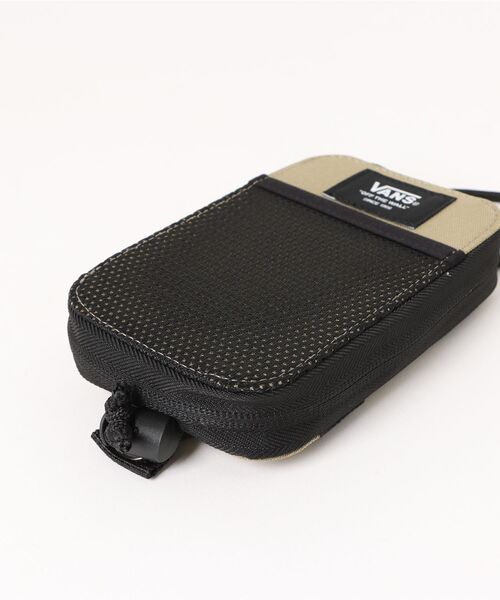 VANS（バンズ）の「VANSアパレル(WJ) ヴァンズ Mini Travel Wallet BAG 125R7190500 BEIGE（ボディバッグ/ウエストポーチ・メンズ・ベージュ・FREE）」の3枚目の写真