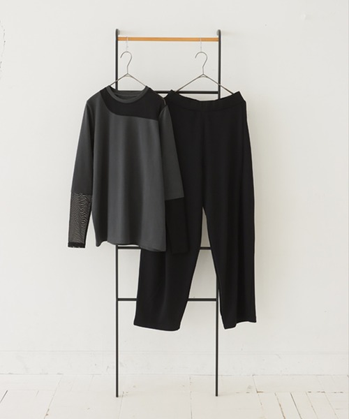 antiqua(アンティカ)の「コーデセット シアートップス×テーパードパンツ(Tシャツ/カットソー・レディース・ブラック系その他/ブルー/ホワイト系その他/ダークグレー/オレンジ・MEDIUM/LARGE)」の21枚目の写真