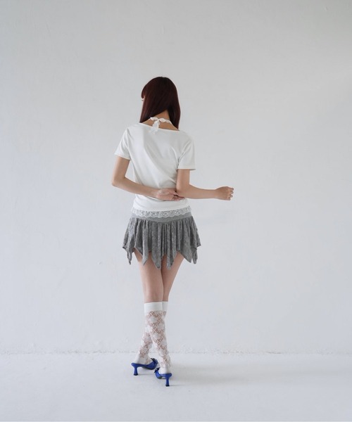 Uenui(ウニュイ)の「【 cunii 】 レース トリム ボタン ティー(Tシャツ/カットソー・レディース・ホワイト/ブルー/グレー・FREE)」の6枚目の写真