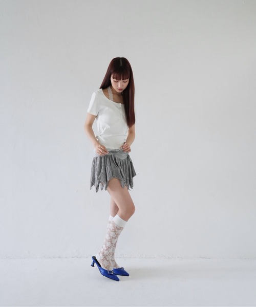 Uenui(ウニュイ)の「【 cunii 】 レース トリム ボタン ティー(Tシャツ/カットソー・レディース・ホワイト/ブルー/グレー・FREE)」の9枚目の写真
