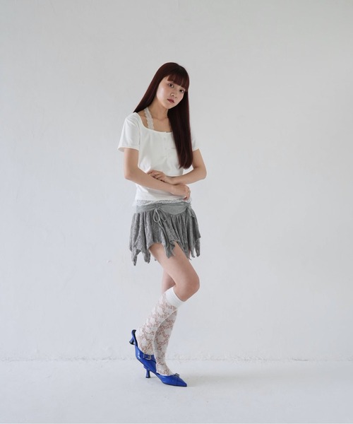 Uenui(ウニュイ)の「【 cunii 】 レース トリム ボタン ティー(Tシャツ/カットソー・レディース・ホワイト/ブルー/グレー・FREE)」の11枚目の写真