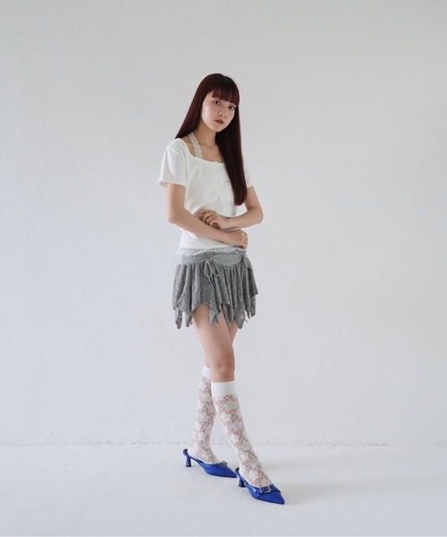 Uenui(ウニュイ)の「【 cunii 】 レース トリム ボタン ティー(Tシャツ/カットソー・レディース・ホワイト/ブルー/グレー・FREE)」の12枚目の写真