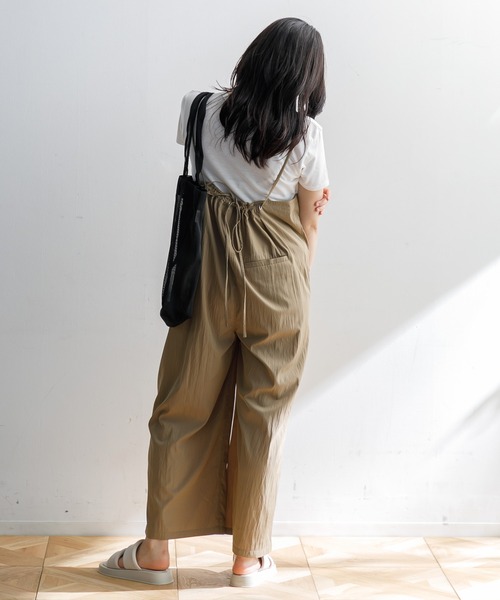 AMERICAN RAG CIE（アメリカンラグシー）の「ギャザーサロペット（サロペット/オーバーオール・レディース・ブラック/ベージュ・FREE）」の15枚目の写真