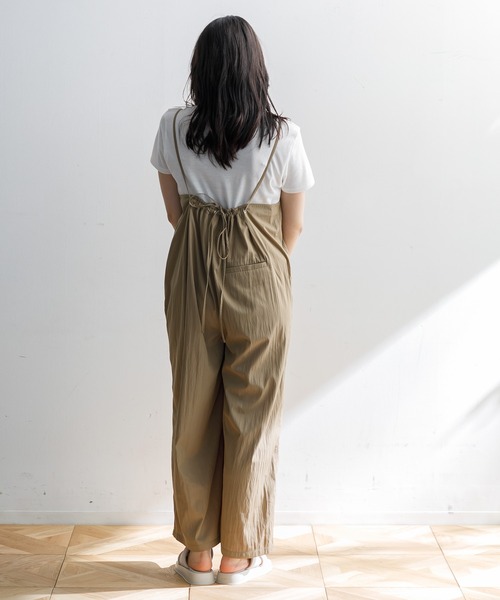 AMERICAN RAG CIE（アメリカンラグシー）の「ギャザーサロペット（サロペット/オーバーオール・レディース・ブラック/ベージュ・FREE）」の18枚目の写真