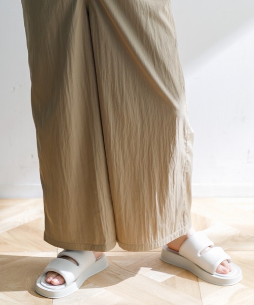 AMERICAN RAG CIE（アメリカンラグシー）の「ギャザーサロペット（サロペット/オーバーオール・レディース・ブラック/ベージュ・FREE）」の22枚目の写真