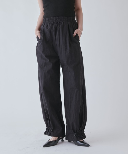 Lui's（ルイス）の「ナイロンボリュームパンツ（スラックス・レディース・ブラック/ベージュ・FREE）」の5枚目の写真