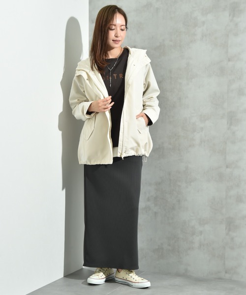 INTERPLANET(インタープラネット)の「クルーネック箔プリントロンT(Tシャツ/カットソー・レディース・アイボリー/チャコールグレー・FREE)」の14枚目の写真