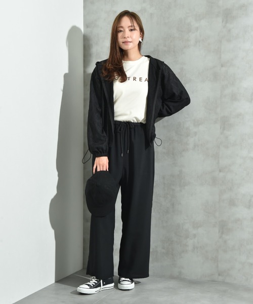 INTERPLANET(インタープラネット)の「クルーネック箔プリントロンT(Tシャツ/カットソー・レディース・アイボリー/チャコールグレー・FREE)」の19枚目の写真