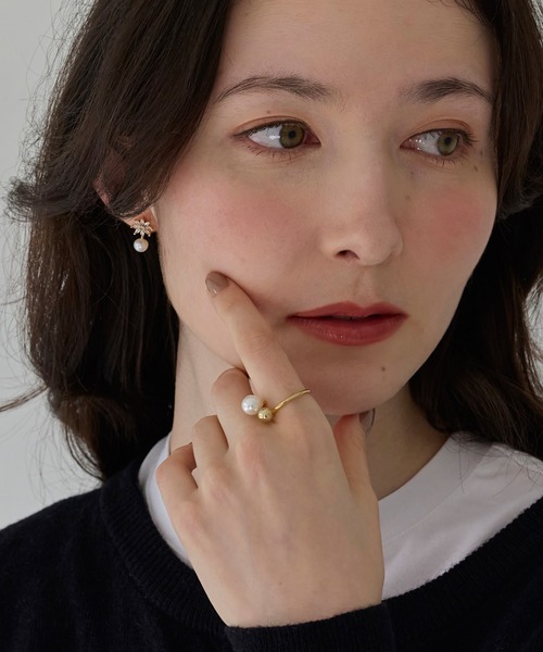 Phoebe(フィービィー)の「クリスタルペタルパールピアス 結婚式 二次会 同窓会 お呼ばれ フォーマル オケージョン(ピアス(両耳用)・レディース・イエローゴールド・FREE)」の13枚目の写真