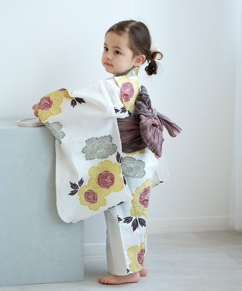 utatane（ウタタネ）の「キッズ浴衣3点セット utatane くちなし色と翡翠色の牡丹（浴衣・キッズ・オフホワイト・130cm/110cm/100cm/120cm）」の3枚目の写真