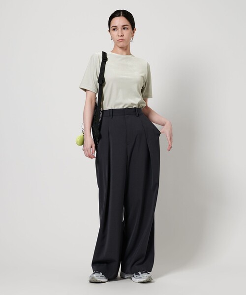 BEAUTY&YOUTH UNITED ARROWS(ビューティーアンドユースユナイテッドアローズ)の「ベロア コンパクト ショートスリーブTシャツ(Tシャツ/カットソー・レディース・オリーブ/ブラック/ライトグレー・FREE)」の4枚目の写真