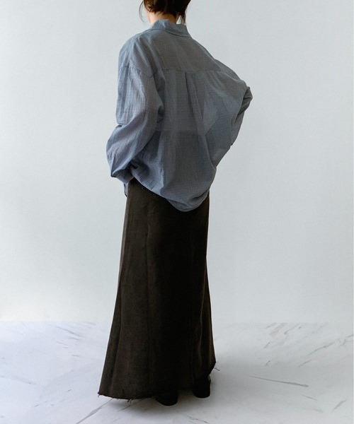 on:nue(オンニュ)の「【on:nue】シアーチェックオーバーサイズシャツ(シャツ/ブラウス・レディース・ホワイト/ブラック/ブルー・FREE)」の6枚目の写真