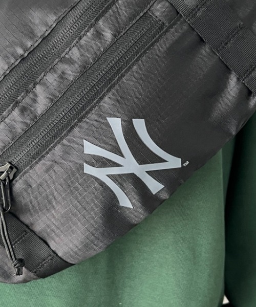 NEW ERA（ニューエラ）の「NEW ERA (ニューエラ)/MLB WAIST BAG/軽量 ロゴプリント ボディバッグ ウエストバッグ ウエストポーチ ヒップサック（ボディバッグ/ウエストポーチ・レディース・ブラック・FREE）」の2枚目の写真