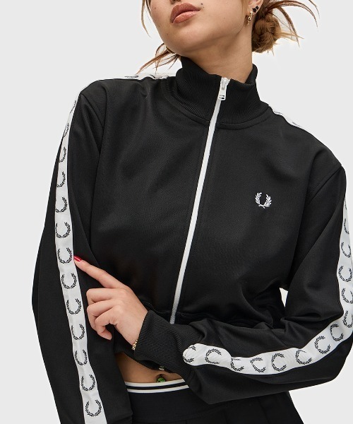 FRED PERRY クロップドテープドトラックジャケット Cropped Taped Track Jacket／クロップドトラックジャケット