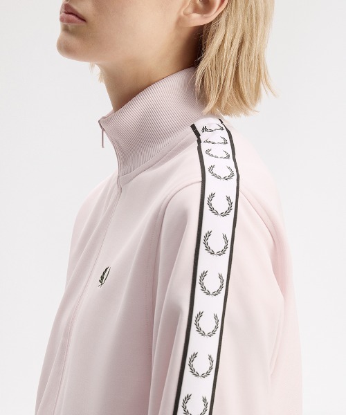 FRED PERRY(フレッドペリー)の「Cropped Taped Track Jacket/クロップドトラックジャケット(ジャージ・レディース・ピンク/ブラック・10)」の11枚目の写真