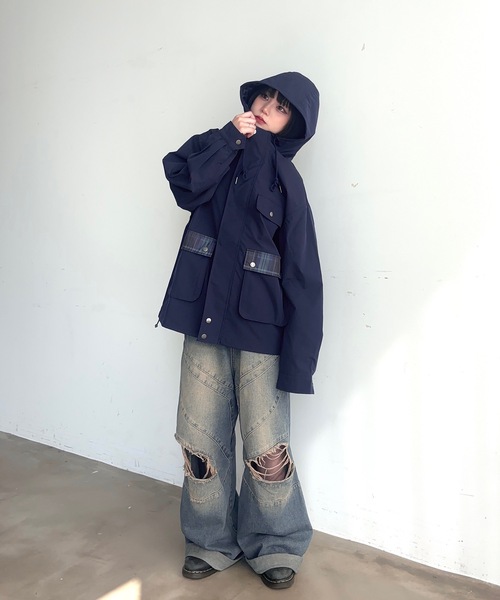 MandO(Auntie Rosa)(エムオー)の「ポイントチェックナイロンフーディジャケット(ブルゾン・メンズ・ネイビー/ブラック・LARGE/MEDIUM/SMALL)」の13枚目の写真