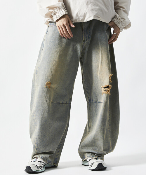 FREAK'S STORE(フリークスストア)の「FREAK’S STORE/フリークスストア ワイドシルエット カーブ デニムパンツ/ダメージ加工(デニムパンツ・メンズ・ネイビー/インディゴブルー/ブラック/サックスブルー・LARGE/MEDIUM/SMALL)」の11枚目の写真