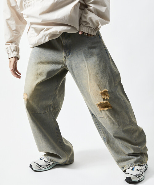 FREAK'S STORE(フリークスストア)の「FREAK’S STORE/フリークスストア ワイドシルエット カーブ デニムパンツ/ダメージ加工(デニムパンツ・メンズ・ネイビー/インディゴブルー/ブラック/サックスブルー・LARGE/MEDIUM/SMALL)」の12枚目の写真