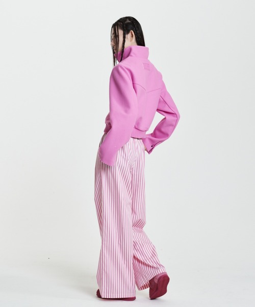 NIKE(ナイキ)の「《セットアップ対応商品》ナイキ スポーツウェア チル ポプリン ウィメンズ ミッドライズ ルーズ ストライプ パンツ / Nike Sportswear Chill Poplin Women's Mid-Rise Loose Striped Pants IH8487-675 Playful Pink(その他パンツ・レディース・ピンク系その他2・L/M/S/XL/XS)」の5枚目の写真